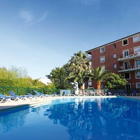 Residence 4 Etoiles Port Marine Sainte-Maxime Exterior foto
